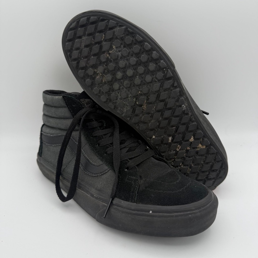Women's Vans Sk8-Hi High-Top Triple Monochromatic‎ Black Casual Shoes Size 8.5